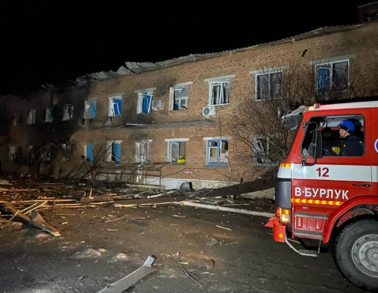 Rușii au bombardat, noaptea trecută, un spital din regiunea Harkov. Au fost raportați patru răniți