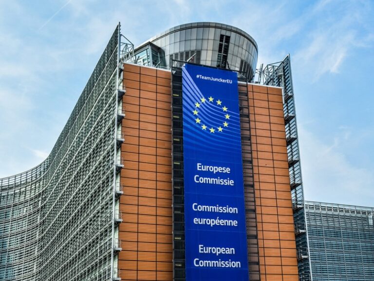 Comisia Europeană asigură livrarea de gaze alternative după încheierea acordului de tranzit prin Ucraina