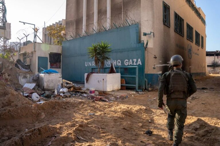 Militarii israelieni au descoperit tuneluri ale Hamas sub sediul Agenției ONU pentru Refugiați din Gaza