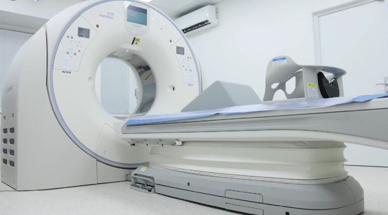 Primul tomograf computerizat, dotat cu sistem AI, inaugurat la Institutul de Cardiologie