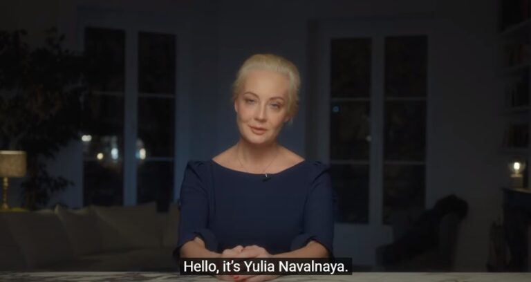 VIDEO/ Iulia Navalnaia îl acuză pe Putin că i-a ucis soțul și anunță că-i va continua activitatea