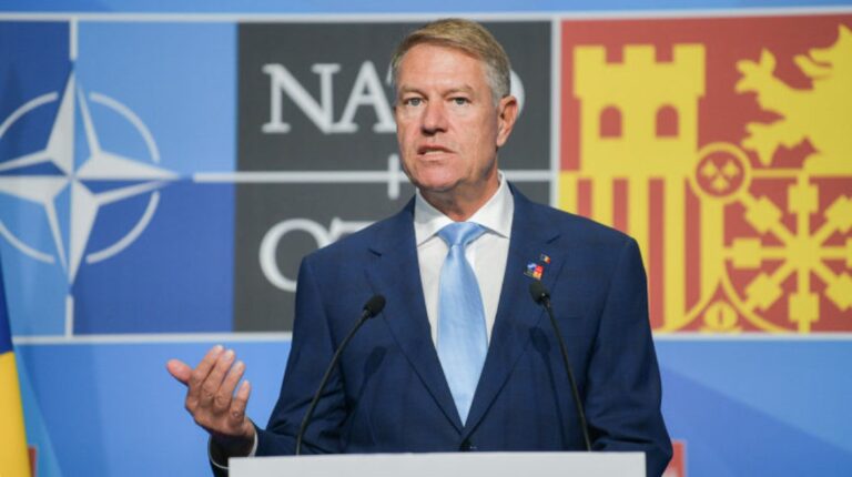 NATO, notificată de România că vrea să-l propună pe Klaus Iohannis secretar general al Alianței