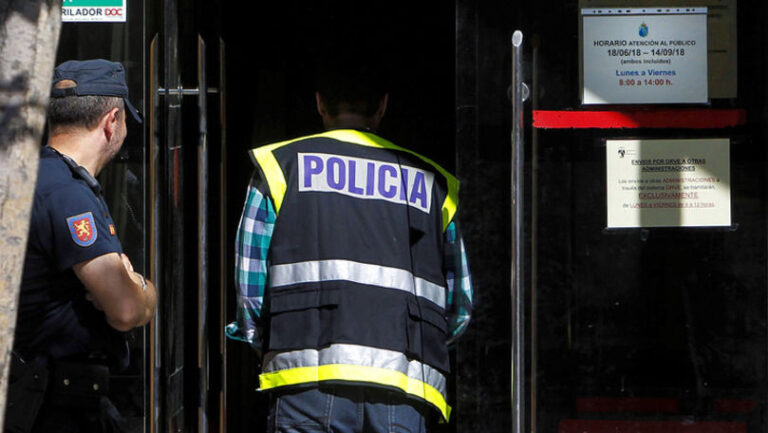 VIDEO/ 21 de moldoveni și români, ținuți ostatici și exploatați prin muncă în Spania. 15 suspecți, arestați