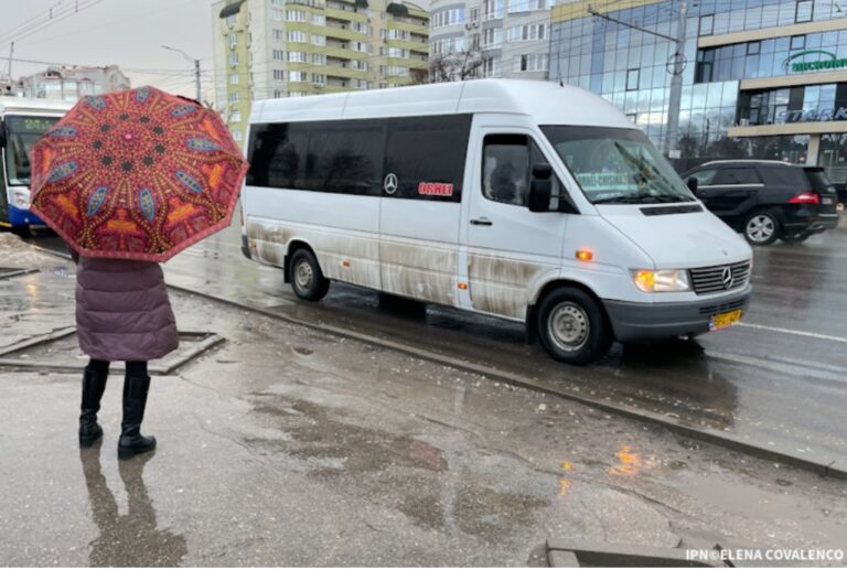 Transportatorii au renunțat la sistările de curse. Parlamentul așteaptă propuneri de la protestatari