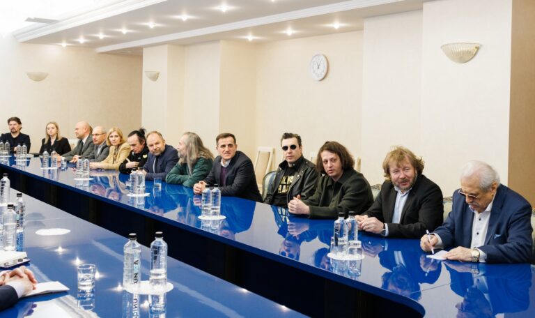Artiștii au mers azi la Președinție să discute despre referendumul pro-UE