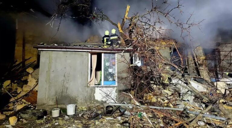 Rușii au atacat cu drone o zonă comercială din Odesa. Bombardamentul a ucis trei persoane