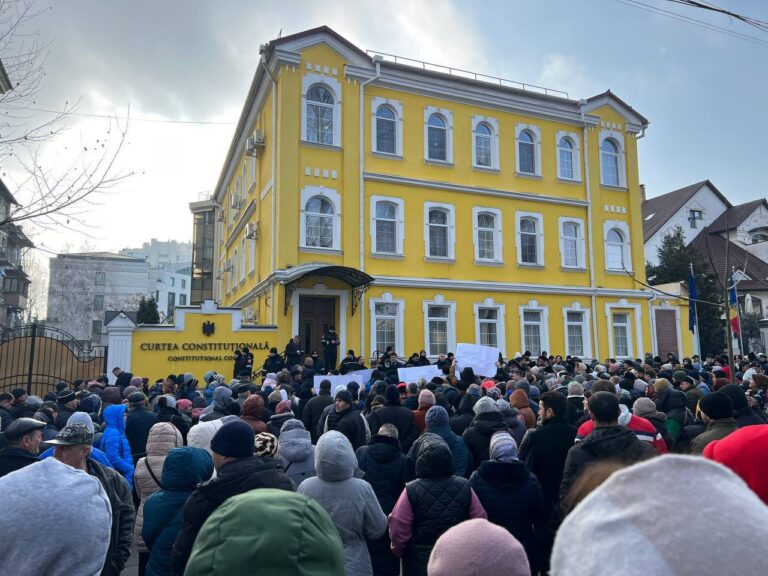 Curtea Constituțională a decis: Prevederile prin care Găgăuzia trebuie să restituie TVA din propriul buget, suspendate