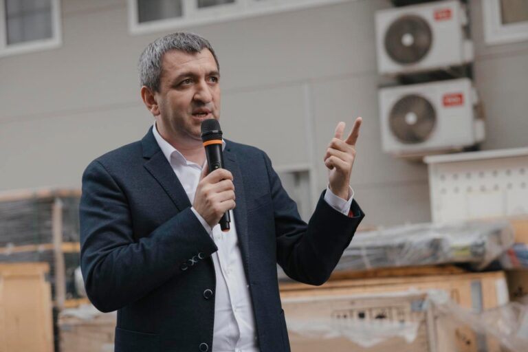 Lilian Carp, despre cartușele înlocuite cu pietre la BPDS „Fulger”: Cineva să răspundă cu funcția