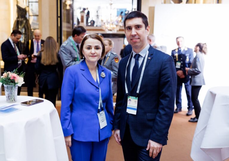 FOTO/ La München, Mihai Popșoi a avut întrevederi cu Luminița Odobescu, Josep Borrell, John Kerry și cu directorul executiv al Google