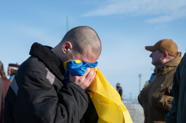 VIDEO/ Primul schimb de prizonieri între Rusia și Ucraina de la prăbușirea avionului cu 65 de persoane la bord