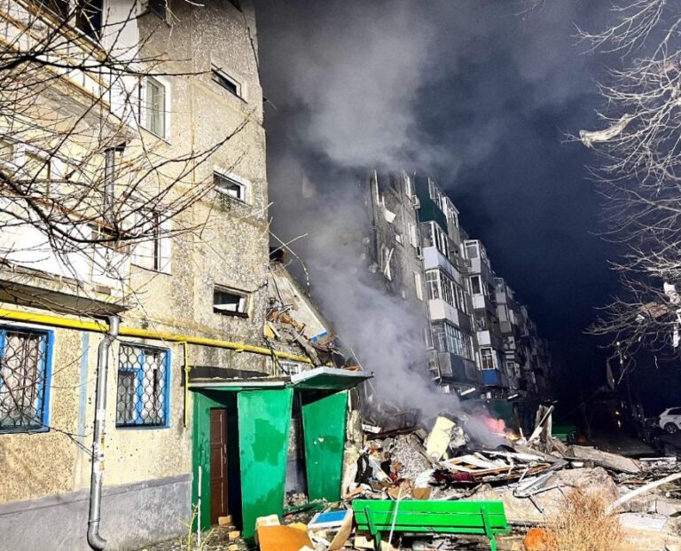 Orașele ucrainene Sumî și Krivoi Rog, atacate de ruși noaptea trecută. Au fost raportați cel puțin trei morți și zeci de răniți