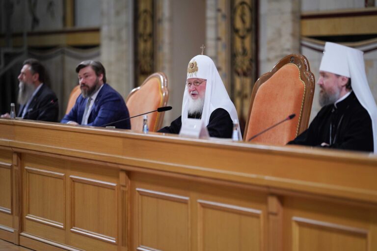 Patriarhul Kiril a emis un act sinodal prin care califică agresiunea asupra Ucrainei drept „război sfânt” și „eliberare națională”