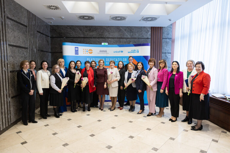 Deputate și ambasadoare, reunite pentru a combate societatea patriarhală