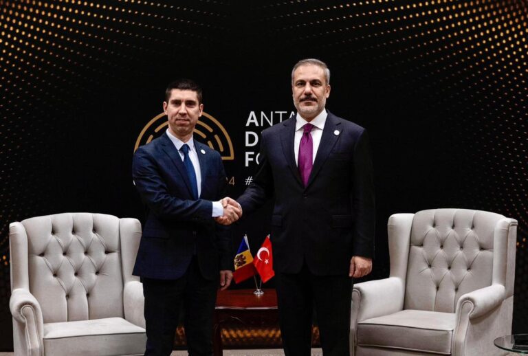 Șeful Diplomației Turciei, invitat să viziteze R. Moldova