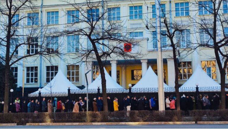 Rușii din afară reacționează dur. „Amiaza împotriva lui Putin”, o acțiune ce consolidează rușii din diasporă