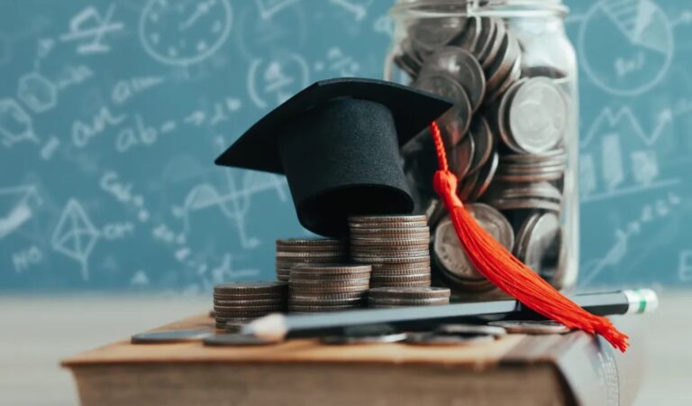 Bursele studenților vor fi majorate în 2026; specialitățile STEM vor primi creșteri mai mari