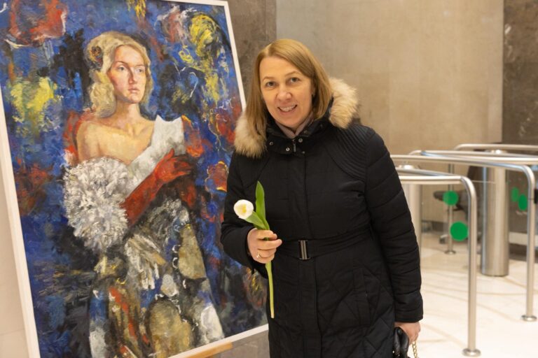 Felicitările șefului Parlamentului și premierului pentru femeile Moldovei