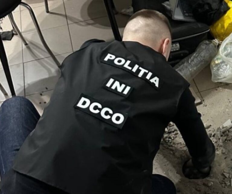 VIDEO/ Percheziții de amploare în sudul Moldovei: Ce au ridicat oamenii legii