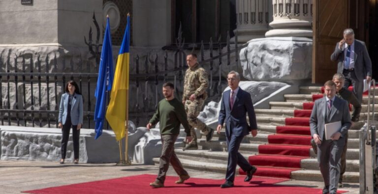 Jens Stoltenberg, vizită neanunțată în capitala Ucrainei