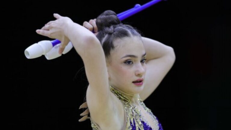 Noua senzație a gimnasticii românești. La 15 ani, Amalia Lică a câștigat 4 medalii de aur la Campionatul European de Gimnastică Ritmică
