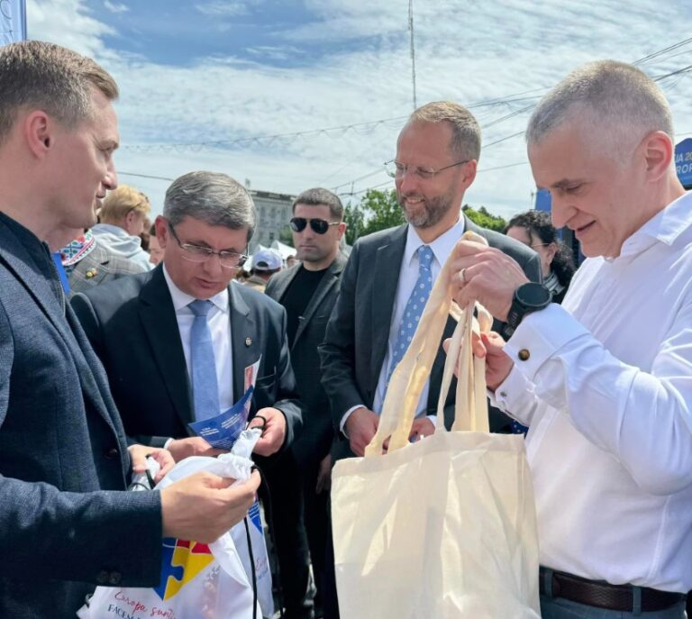 Departamentul pentru Relația cu R. Moldova, al III-lea an consecutiv în Orășelul European de la Chișinău