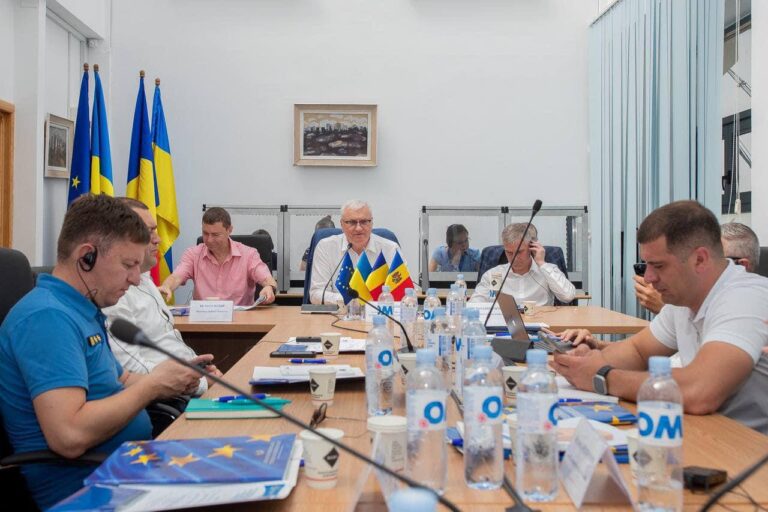 Reprezentanții serviciilor vamale din R. Moldova, Ucraina și România, reuniți la Galați pentru a discuta despre eficientizarea fluxului de mărfuri