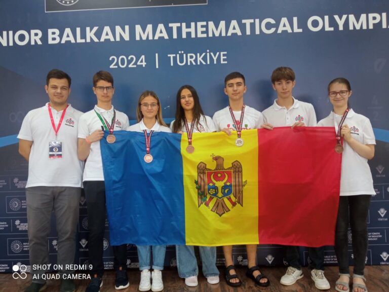 Cinci medalii pentru elevii moldoveni care au participat la Olimpiada Balcanică de Matematică din Antalya