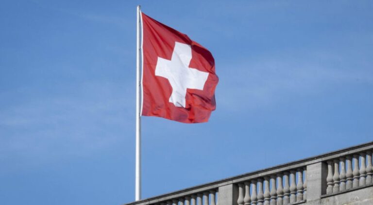 Elveția interzice importul de gaz lichefiat din Rusia