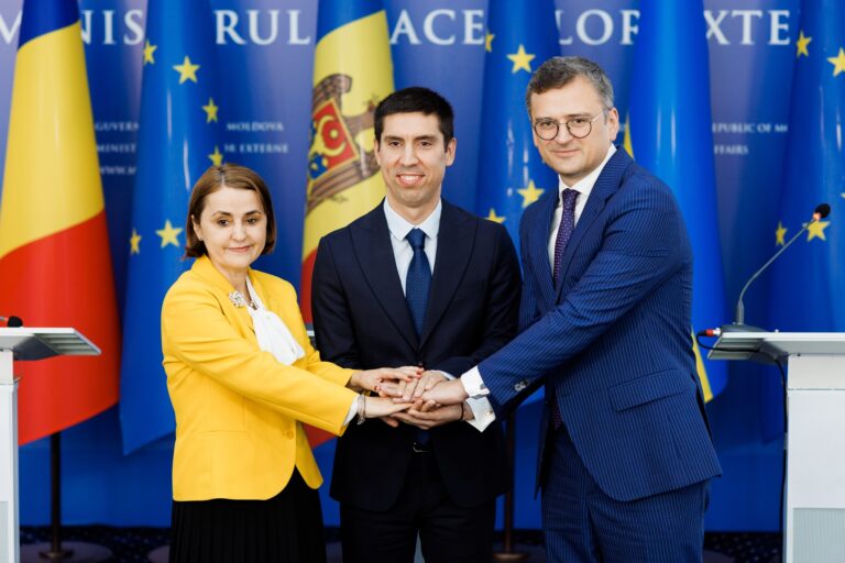 Miniștrii de externe din R. Moldova, România și Ucraina au semnat la Chișinău o declarație comună de contracarare a amenințărilor Rusiei