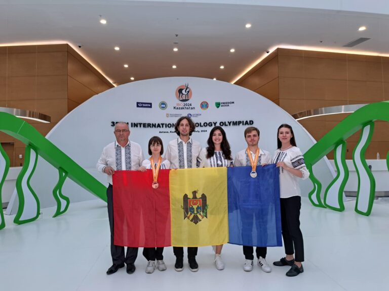 Elevii din Republica Moldova s-au întors cu medalii de la Olimpiada Internațională de Biologie!