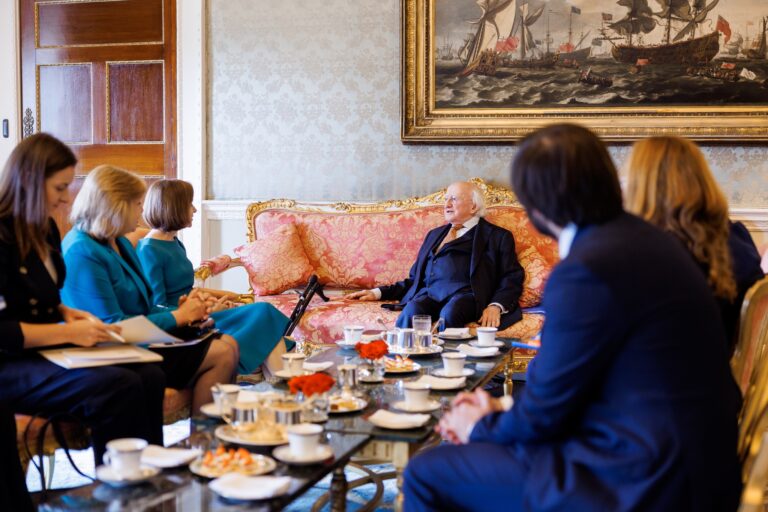 Maia Sandu, întâlnire cu președintele și premierul Irlandei: Recunoașterea reciprocă a permiselor de conducere, printre subiectele abordate