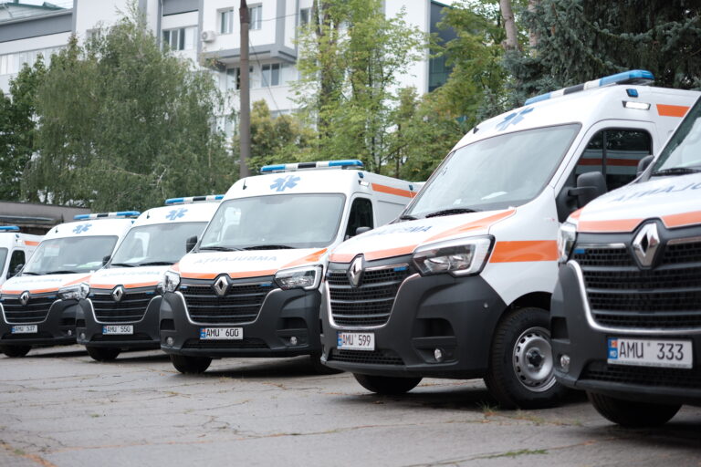 Unitățile de urgență vor fi dotate cu alte 41 de ambulanțe, achiziționate cu sprijinul Băncii de Dezvoltare a Consiliului Europei