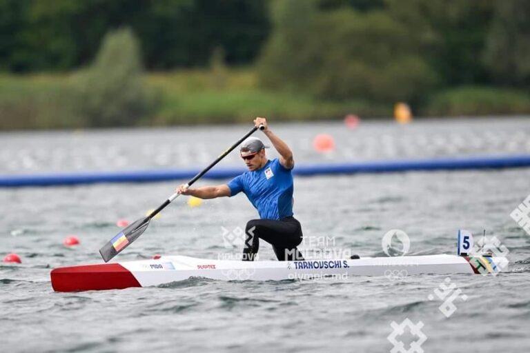 Încă o medalie de bronz pentru R. Moldova. Canoistul Serghei Tarnovschi a urcat pe podium