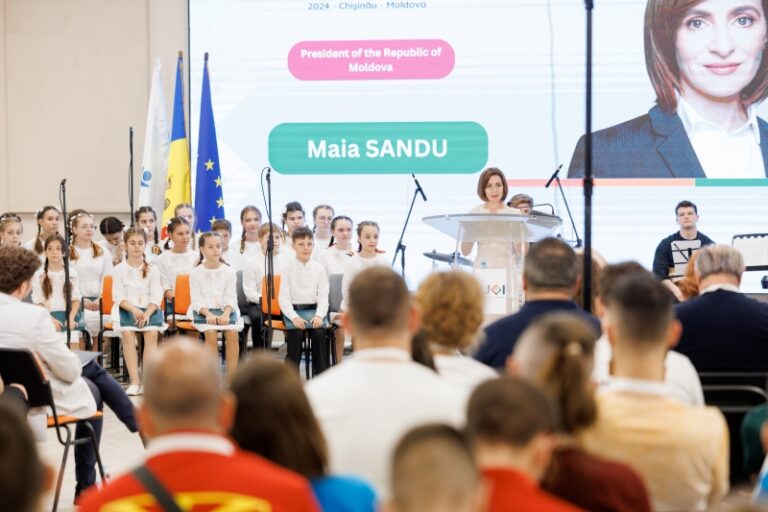 Maia Sandu, întâlnire cu elevii participanți la Olimpiada Europeană de Informatică