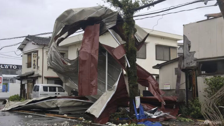 Japonia a fost lovită de un taifun extrem de puternic, Shanshan, care a făcut victime