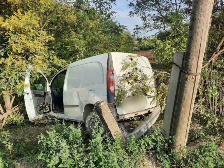 FOTO/ Un șofer beat a provocat un accident rutier la Glodeni: Ce riscă