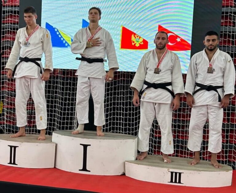 Judocanul Mihail Latîșev a obținut primul loc la Campionatul Balcanic din Bosnia și Herțegovina