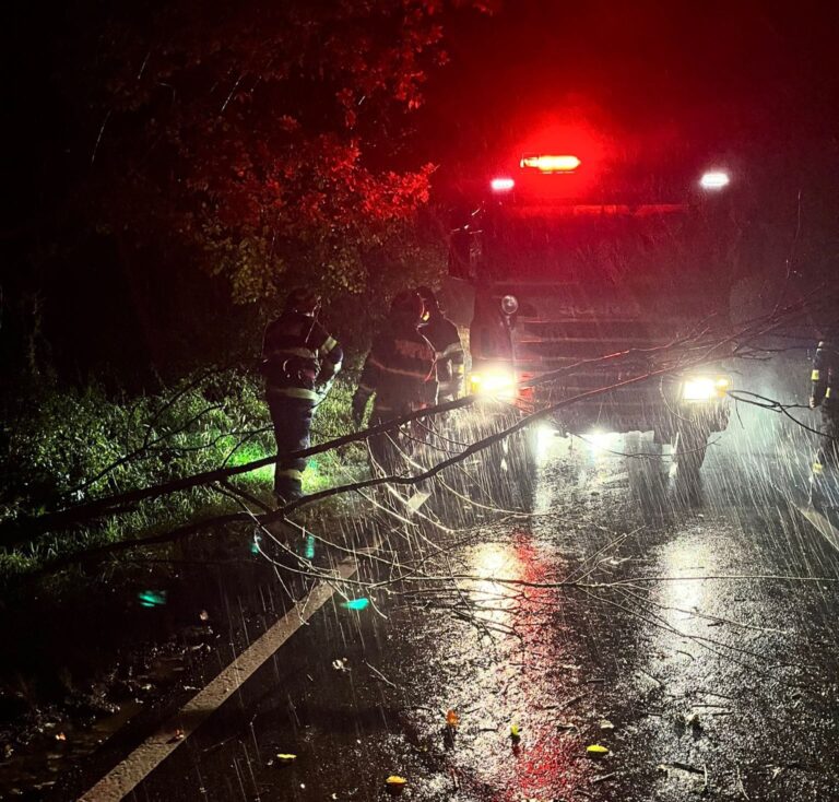 România, sub avertizare de ploi și inundații. Peste 5400 de localnici, evacuați în patru județe, în Galați și Vaslui fiind cod roșu azi-dimineață