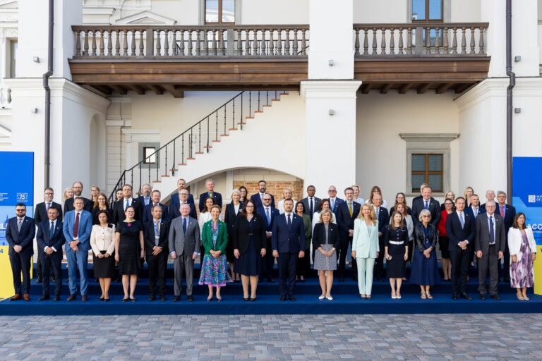 Aproximativ 50 de miniștri ai Justiției, printre care Veronica Mihailov-Moraru, ambasadori și alți oficiali au discutat despre corupție în cadrul unei reuniuni internaționale