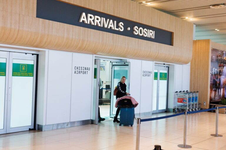 Alți 18 moldoveni, evacuați din Liban. MAE: Cetățenii se află într-o locație sigură și vor fi repatriați miercuri