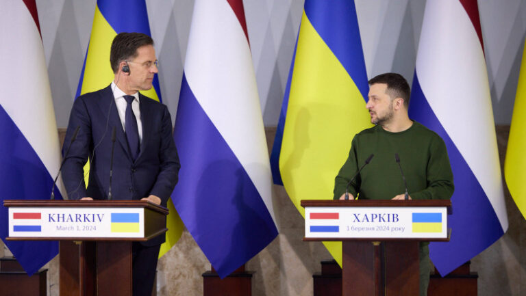 Mark Rutte, primele declarații de la Kiev: Ucraina este mai aproape ca niciodată de NATO şi îşi va continua drumul