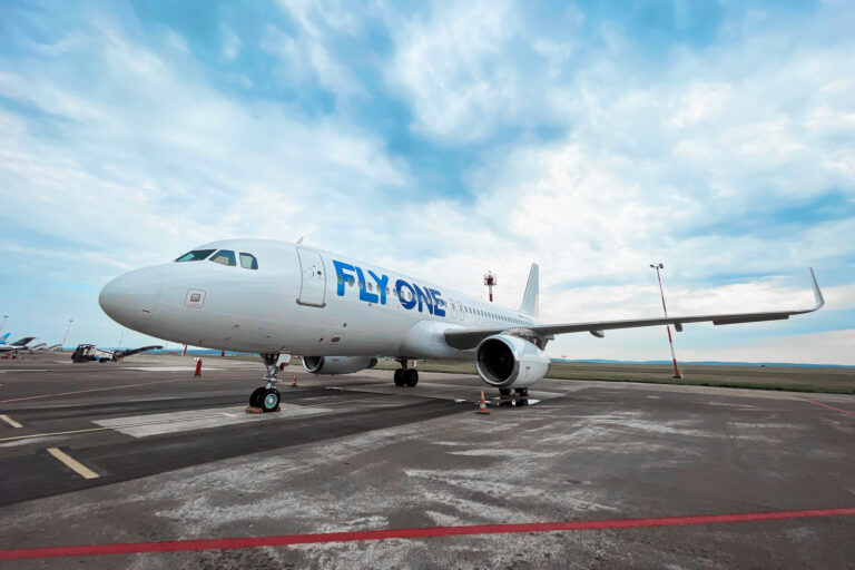 FLYONE își mărește flota cu încă un Airbus A320!