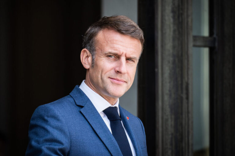 Emmanuel Macron a acceptat demisia Premierului Michel Barnier, după revocarea acestuia prin moțiune de cenzură