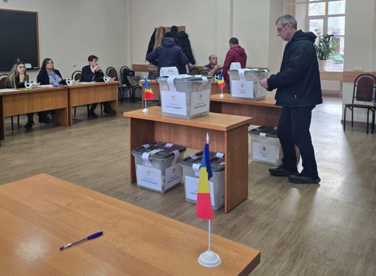 Alegeri parlamentare în România: Câți moldoveni au votat până la ora 15:00