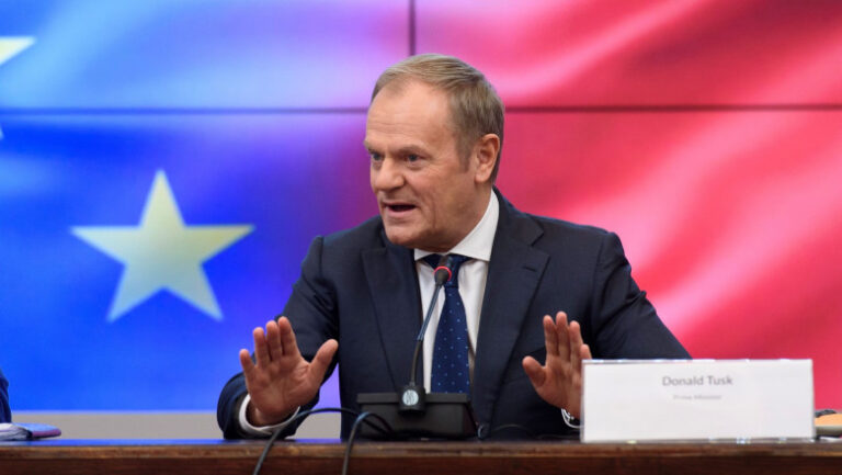 Când ar putea începe negocierile pentru încheierea războiului din Ucraina: Anunțul făcut de Donald Tusk