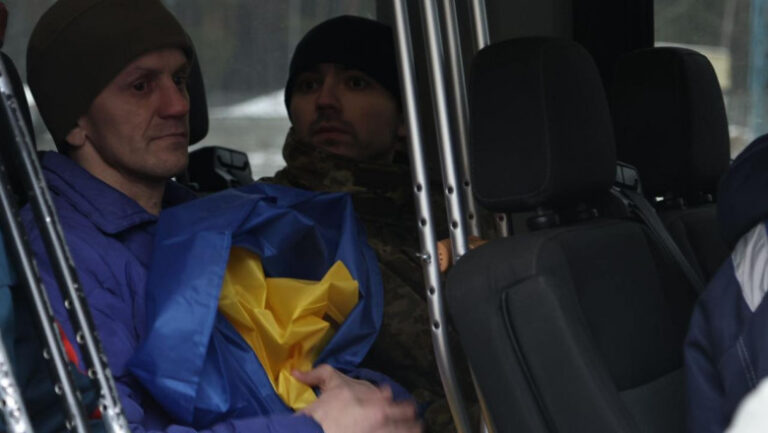 Schimb de prizonieri între Rusia și Ucraina: Câți soldați au revenit în țările lor