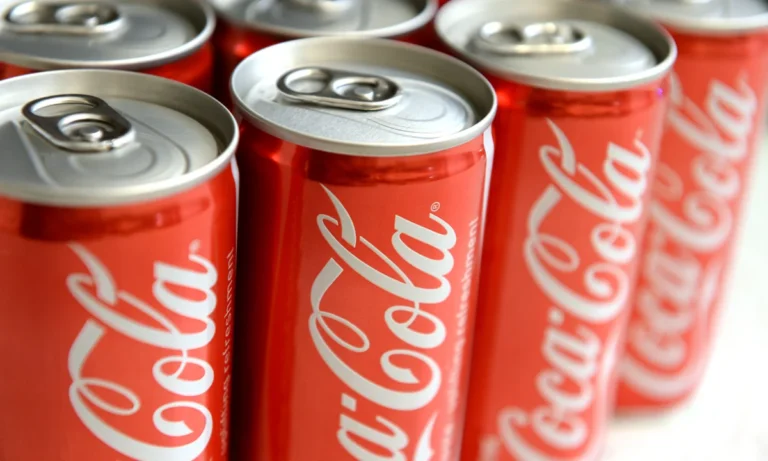 Coca-Cola retrage băuturi din Europa din cauza nivelurilor ridicate de clorat