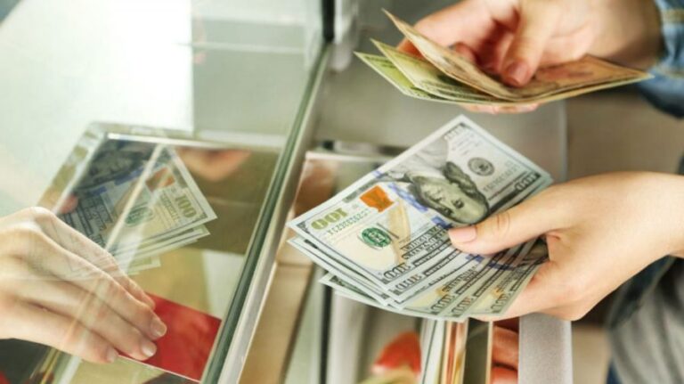 Rusia raportează venituri de 48,5 milioane de dolari din vânzarea de proprietăți „naționalizate” în Crimeea