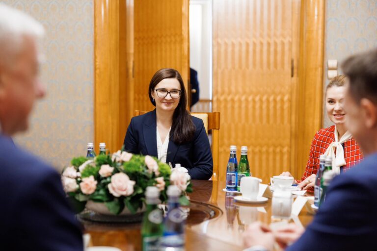 Cristina Gherasimov şi-a început vizita de lucru la Varșovia și Bruxelles cu o întâlnire cu oficiali din Guvernul Poloniei