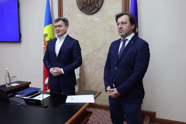 VIDEO/Dorin Recean îi mulțumește lui Dumitru Alaiba pentru munca depusă la Ministerul Economiei: „Un efort enorm”